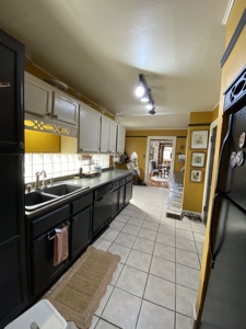 Spacious 3 Bed 2 Bath with Tons of Character! - image 33