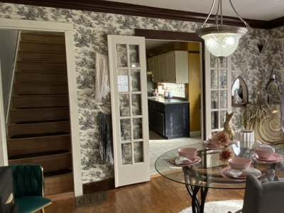 Spacious 3 Bed 2 Bath with Tons of Character! - image 28