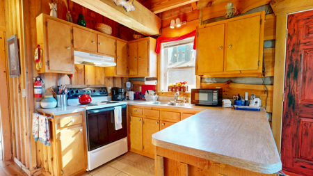 Fully Furnished Cabin For Sale in Meadows of Dan, Virginia - image 9