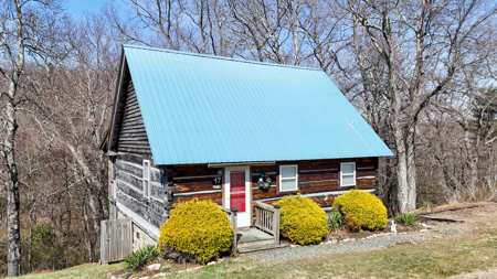 Fully Furnished Cabin For Sale in Meadows of Dan, Virginia - image 1