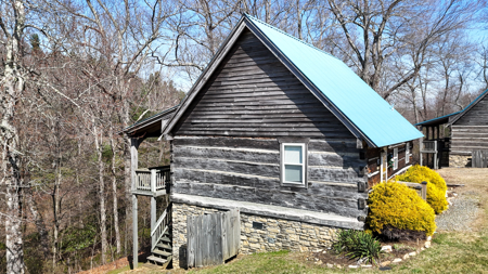 Fully Furnished Cabin For Sale in Meadows of Dan, Virginia - image 3