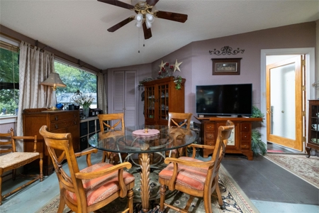 74-Acre Ranch w/ Lakes & Luxury Home in Bowie TX - image 27