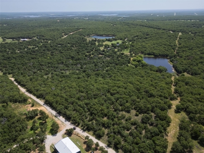 74-Acre Ranch w/ Lakes & Luxury Home in Bowie TX - image 5