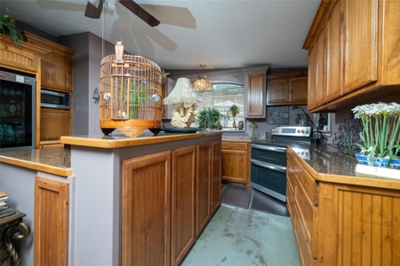 74-Acre Ranch w/ Lakes & Luxury Home in Bowie TX - image 26