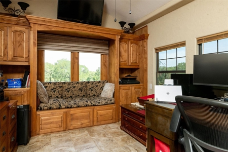 74-Acre Ranch w/ Lakes & Luxury Home in Bowie TX - image 22