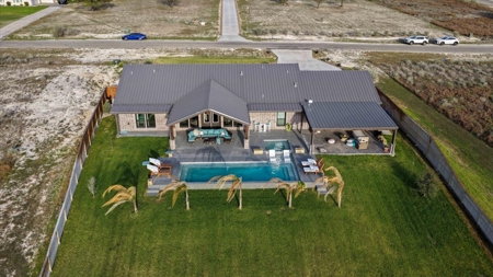 Country Lake Living in Jim Wells , Sandia, Texas - image 3