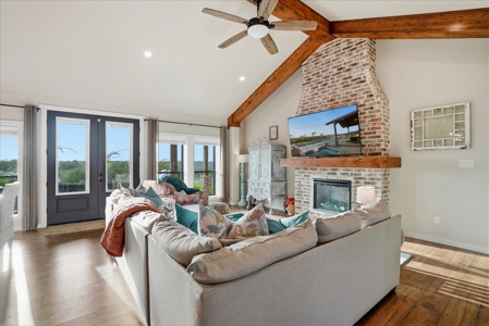 Country Lake Living in Jim Wells , Sandia, Texas - image 9