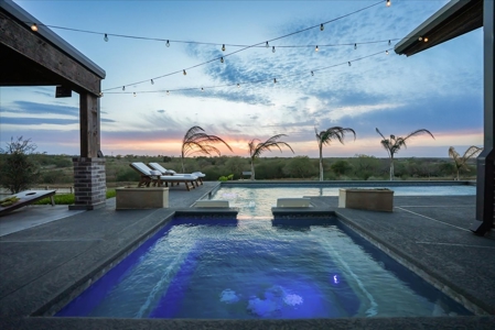 Country Lake Living in Jim Wells , Sandia, Texas - image 8