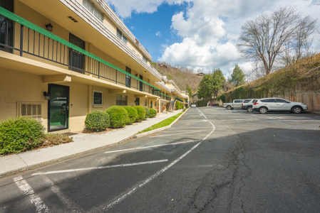 Condo for sale in Gatlinburg Tennessee!  Mountain Vacation Rental - image 23