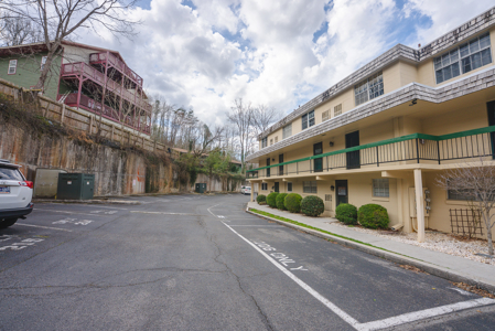 Condo for sale in Gatlinburg Tennessee!  Mountain Vacation Rental - image 4