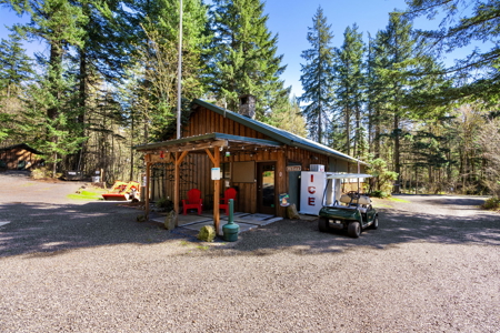 Top-Rated Gorge RV Park & Campground For Sale - image 1