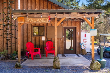 Top-Rated Gorge RV Park & Campground For Sale - image 2