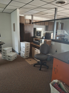 Large Commercial property on 5.3 acres mol for sale. - image 9