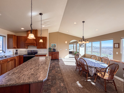 Exceptional Home On Fort Peck Lake With Private Dock - image 30