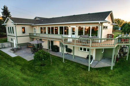 Exceptional Home On Fort Peck Lake With Private Dock - image 1