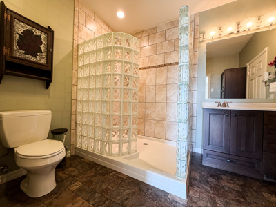 Exceptional Home On Fort Peck Lake With Private Dock - image 36