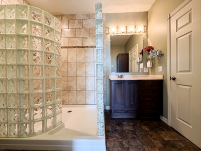 Exceptional Home On Fort Peck Lake With Private Dock - image 37