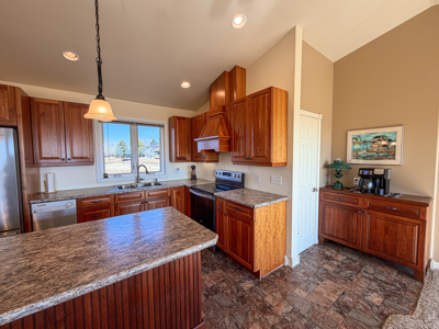 Exceptional Home On Fort Peck Lake With Private Dock - image 29