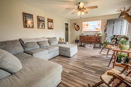 Remodeled 3bd/1bath brick home with shop, excellent neighborhood - image 21