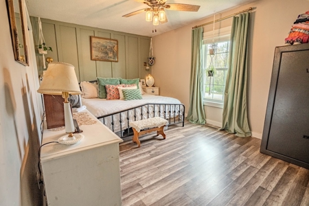 Remodeled 3bd/1bath brick home with shop, excellent neighborhood - image 22