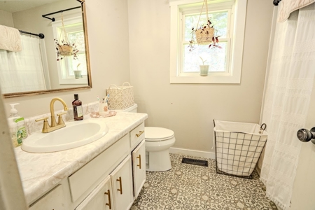 Remodeled 3bd/1bath brick home with shop, excellent neighborhood - image 25