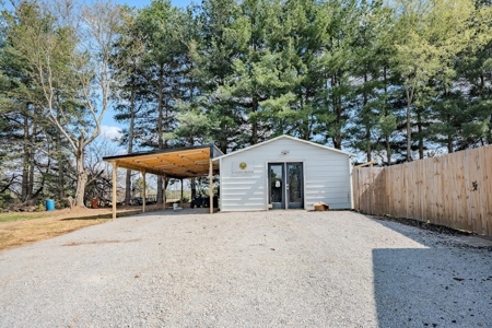 Remodeled 3bd/1bath brick home with shop, excellent neighborhood - image 31