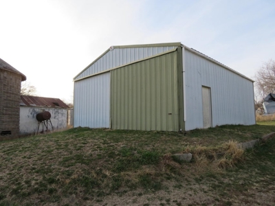Multi-Use Acreage For Sale in Missouri Valley, Iowa - image 1