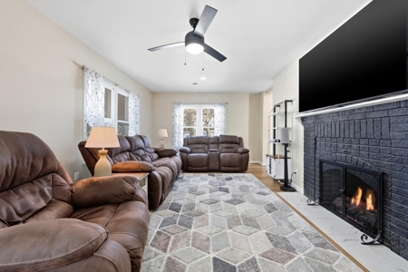 Cottage-Style Home For Sale in Harlan, Iowa - image 11