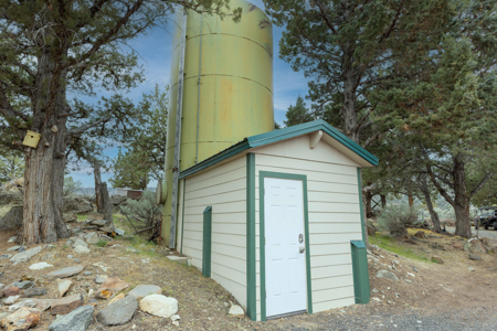 Eastern Oregon Steens Mountain Wilderness Resort - image 6