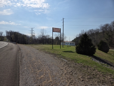 Waynesboro TN 1.29 Acre Garage Office Workshop Homesite For Sale - image 18