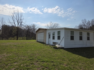 Waynesboro TN 1.29 Acre Garage Office Workshop Homesite For Sale - image 1