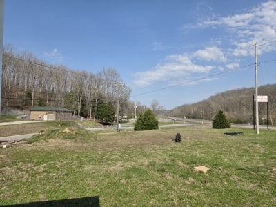 Waynesboro TN 1.29 Acre Garage Office Workshop Homesite For Sale - image 13