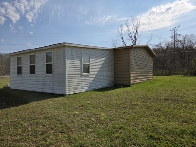 Waynesboro TN 1.29 Acre Garage Office Workshop Homesite For Sale - image 7
