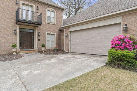 Beautiful Searcy, AR Home For Sale, Golf View Drive in River Oaks - image 2