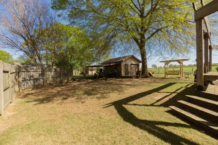 Spacious Home with a 16 X 20 Wired Shop in Searcy AR - image 22