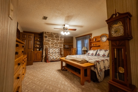 Spacious Home with a 16 X 20 Wired Shop in Searcy AR - image 5