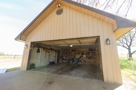Spacious Home with a 16 X 20 Wired Shop in Searcy AR - image 24