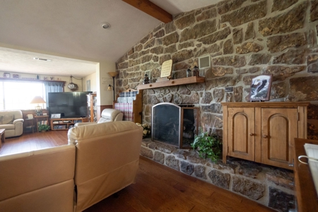 Spacious Home with a 16 X 20 Wired Shop in Searcy AR - image 12