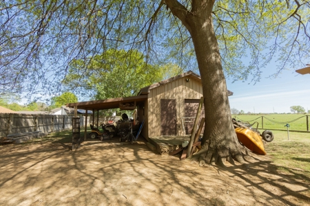Spacious Home with a 16 X 20 Wired Shop in Searcy AR - image 20