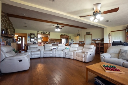 Spacious Home with a 16 X 20 Wired Shop in Searcy AR - image 11