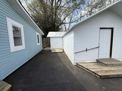 Charming Home in Albany, Kentucky - image 8