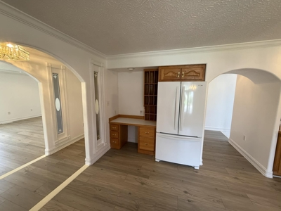 Charming Home in Albany, Kentucky - image 15