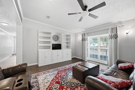 Private Home with Creek + Additional Buildable Lot Available - image 32