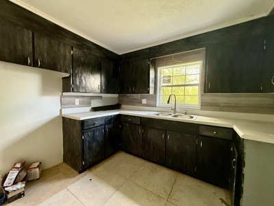 Bonifay Florida Home for sale - Handyman Special - image 2