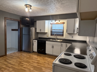 Nebraska Home For Sale in Ashland - image 3