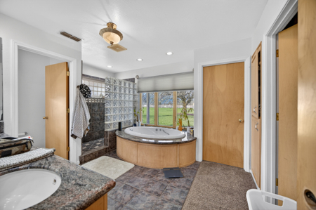 Esparto Historic Estate on 5 Acres with Landmark Barn - image 27