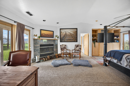 Esparto Historic Estate on 5 Acres with Landmark Barn - image 25