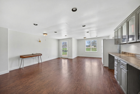 Esparto Historic Estate on 5 Acres with Landmark Barn - image 17