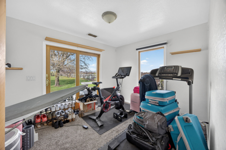 Esparto Historic Estate on 5 Acres with Landmark Barn - image 31