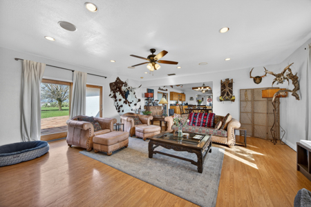 Esparto Historic Estate on 5 Acres with Landmark Barn - image 14